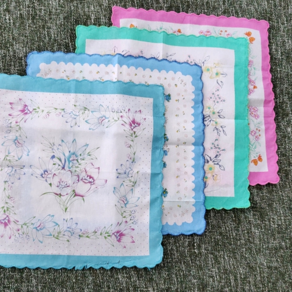 Set of 4 vintage inspired handkerchief/napkins